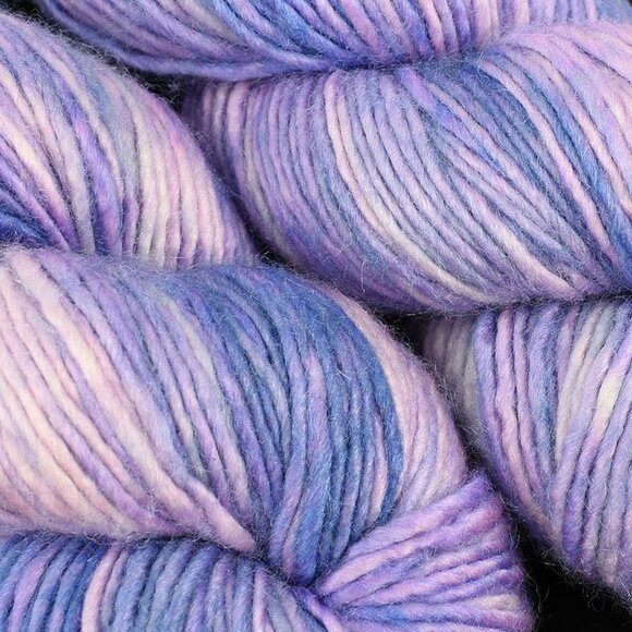 Hedgehog Fibres Silk Merino Singles Yarn 2 Skeins Hand-Dyed Hush - Picture 2 of 4